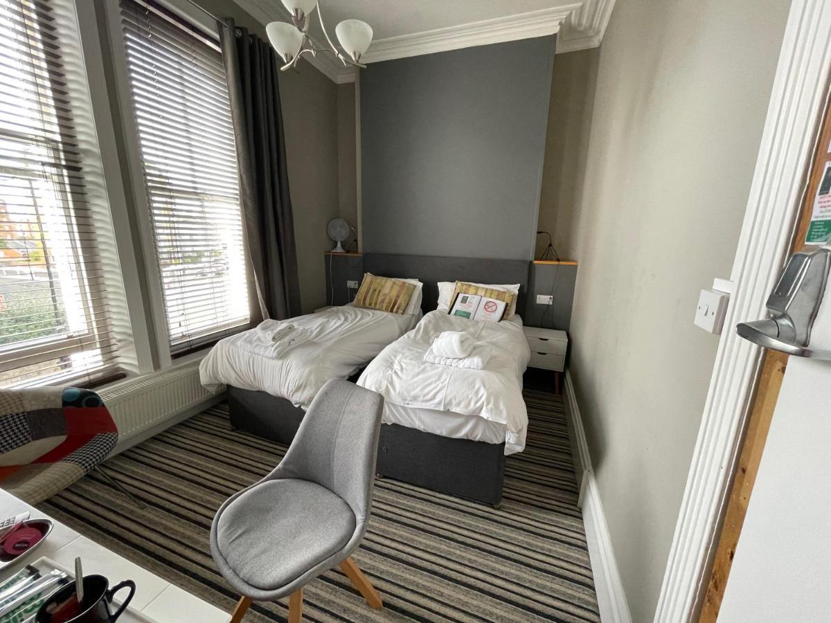The Mowbray Bed & Breakfast Eastbourne Bagian luar foto