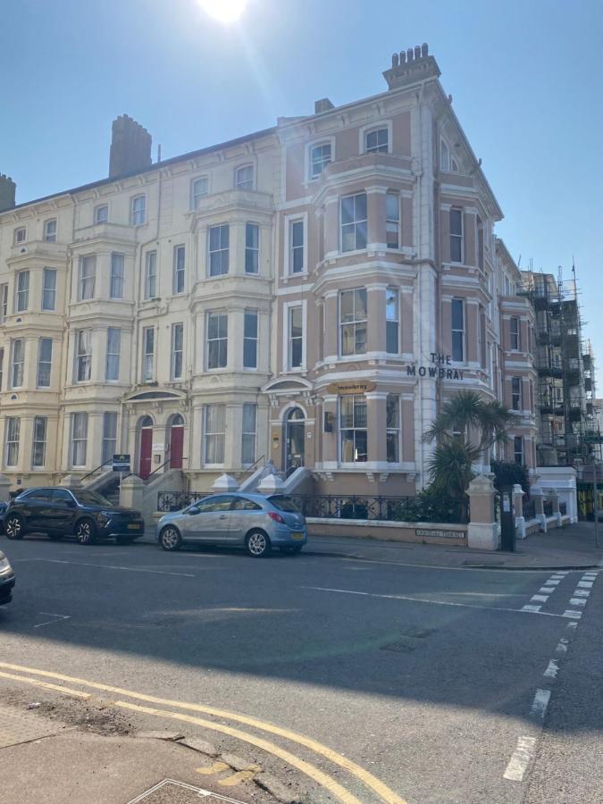 The Mowbray Bed & Breakfast Eastbourne Bagian luar foto