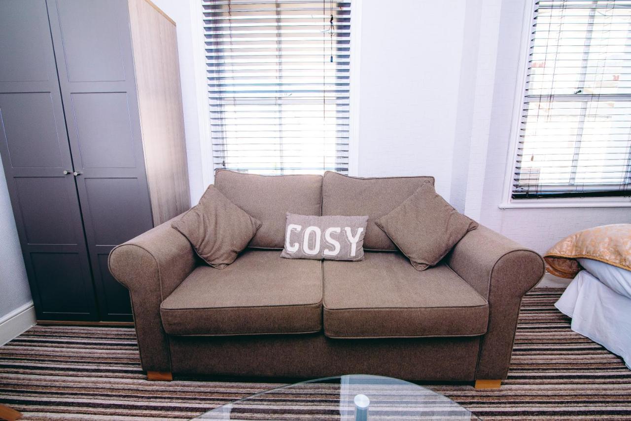The Mowbray Bed & Breakfast Eastbourne Bagian luar foto