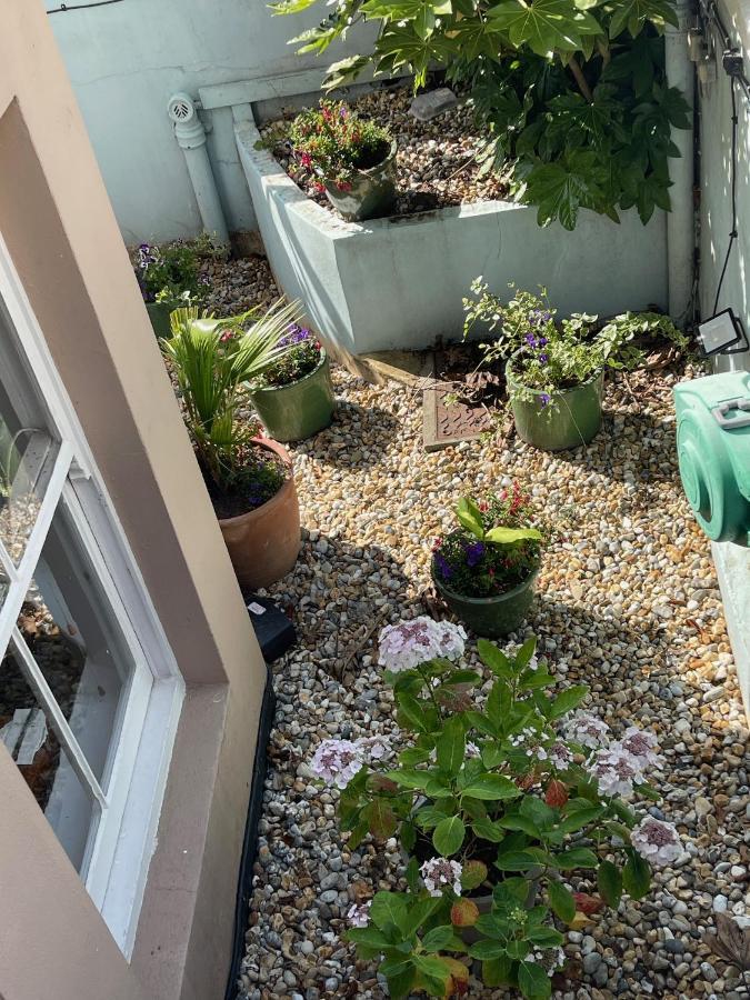 The Mowbray Bed & Breakfast Eastbourne Bagian luar foto